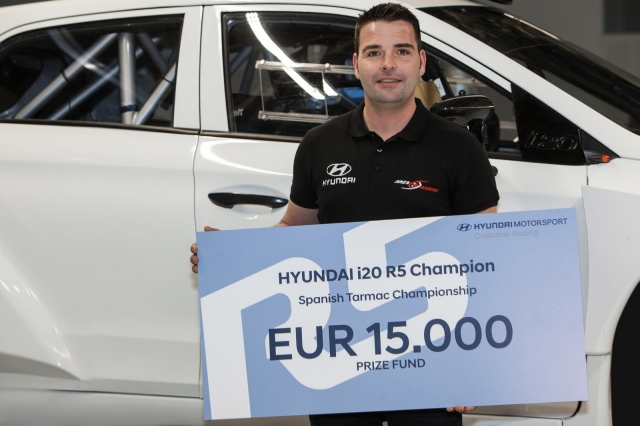 002 Visita Hyundai Motorsport 015